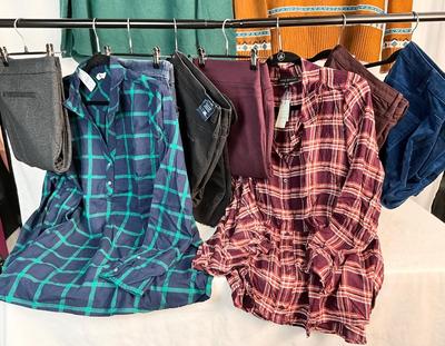 Lot D 397 WOMEN’S CASUAL CLOTHING LOT (XXL)