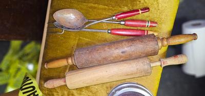 Lot of vintage Kitchen Utensils