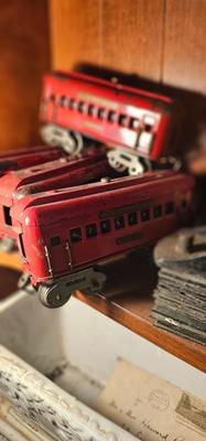 4 vintage Train cars, small, red