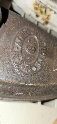 6 Cast Iron Irons! Instant collection!