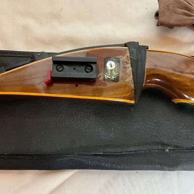 A1436 Vintage Black Hawk Short Hornet Bow