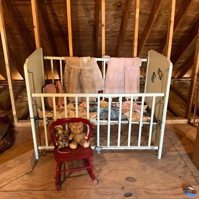 A1443 Vintage Baby Crib with Red Rocker