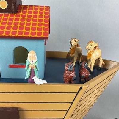 MR1448 Byers' Choice Wooden Noah's Ark Set
