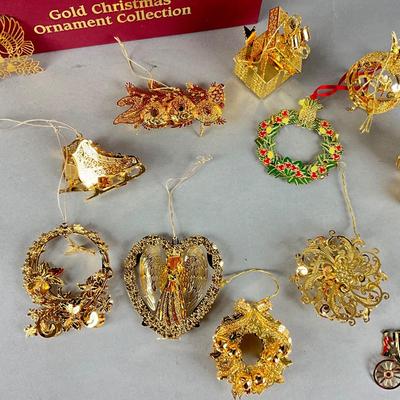 A1465 12 Danbury Mint Gold Christmas Ornament Collection