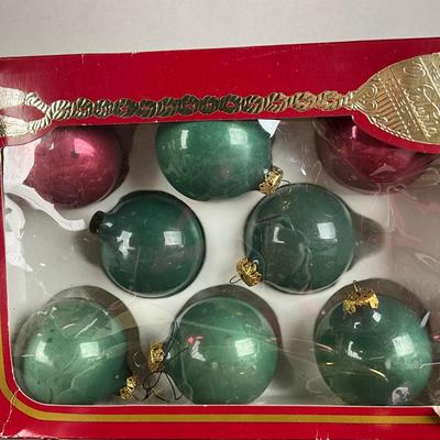 A1466 Glass Ball Ornament Lot