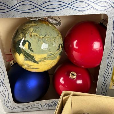 A1466 Glass Ball Ornament Lot