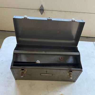 G1472 Craftsman Tool Box with Tools