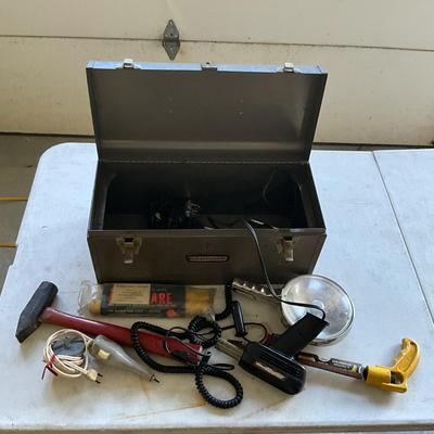 G1472 Craftsman Tool Box with Tools