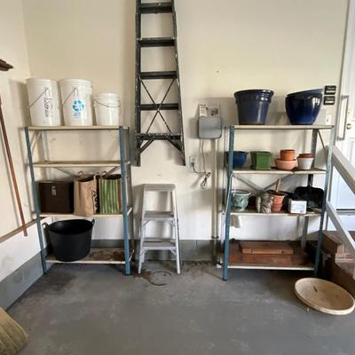 G1476 Pair of Metal Shelfs