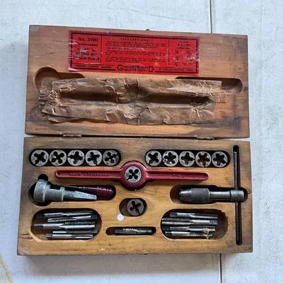 G1478 G & D Round Dye Screw Plate No. 3100