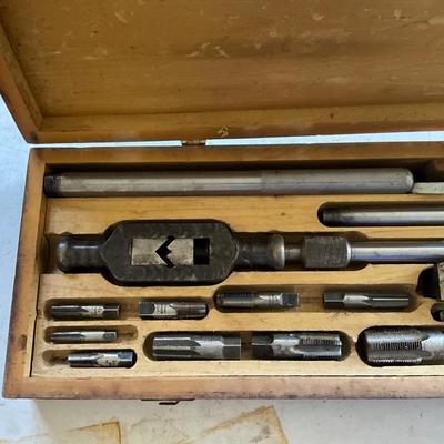 G1480 Large U.S. Navy G & D Round Die Screw Plate No. 1 Pipe Threading Tool