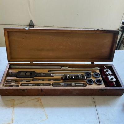 G1480 Large U.S. Navy G & D Round Die Screw Plate No. 1 Pipe Threading Tool