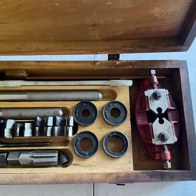 G1480 Large U.S. Navy G & D Round Die Screw Plate No. 1 Pipe Threading Tool