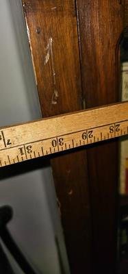 Vintage display cabinet with 2 glass doors on front