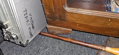 Vintage display cabinet with 2 glass doors on front