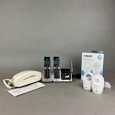 M1490 Phone and Monitor Lot