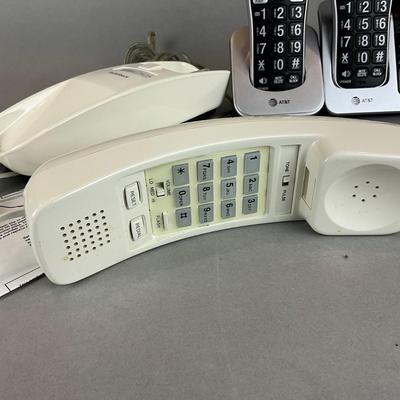 M1490 Phone and Monitor Lot