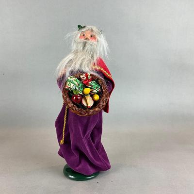 SR1493 Byers' Choice " Father Christmas"
