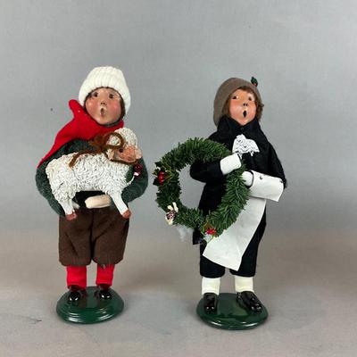 SR1499 Byers' Choice Boy Holding Lamb Figure and Boy with Wreath