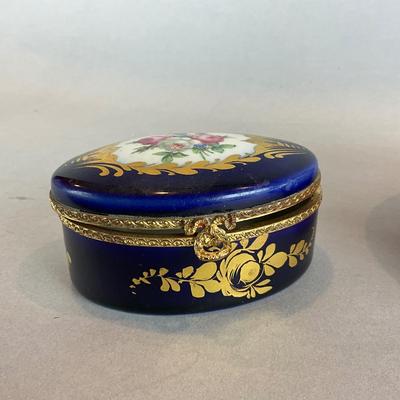 DR1505 Limoge Porcelain Box with Glass Painted Covered Vanity Dish