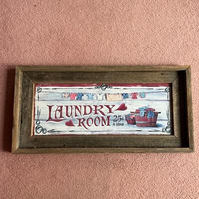 K1513 Rustic Wood Frame Laundry Room Sign