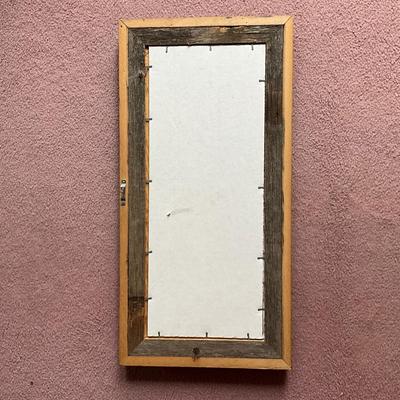 K1513 Rustic Wood Frame Laundry Room Sign