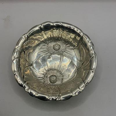 D1551 Sterling Silver WALLACE Poppy Design Bowl