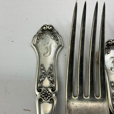 D1571 Set of 12 International Silver Dinnerforks