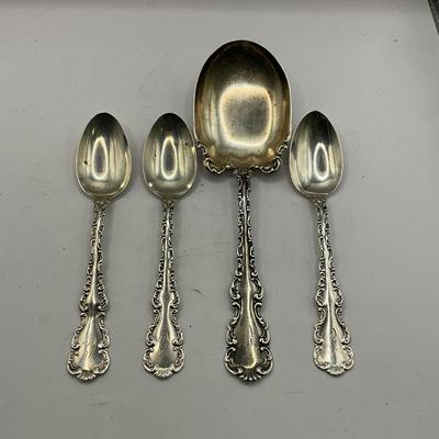 D1575 Whiting Mfg Louis XV Serving Spoon and Teaspoons