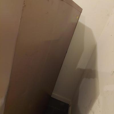 Metal Storage Cabinet (G-BBL)