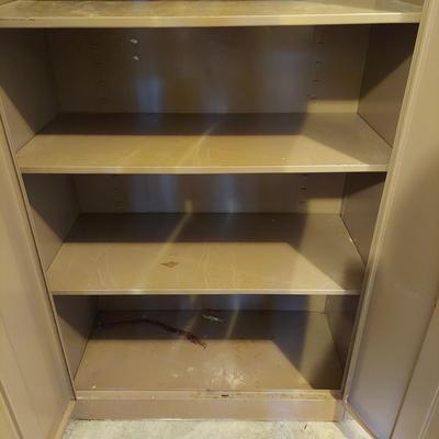 Metal Storage Cabinet (G-BBL)