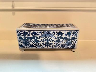 K597 Vintage Blue and White Pottery Tulipiere