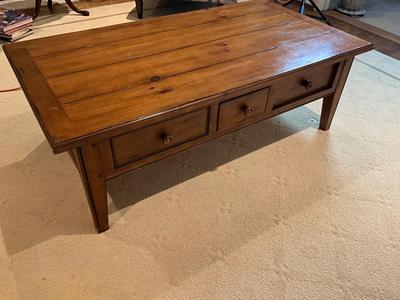 L609 Drexel Heritage Coffee Table