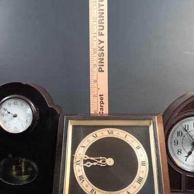 LOT 6: Hammond Clock Co. Bakelite Cathedral Clock, Jahresuhren-Fabrik G.m.b.H. Clock & Chelsea 8-Day Desk Clock