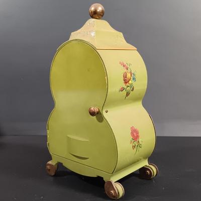 LOT 21: Set of (3) Schatz & Sohne Germany 400-Day Clocks with Shelves