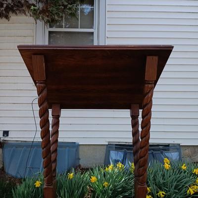 LOT 190: Vintage Barley Twist 4ft Book Stand