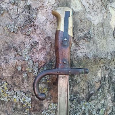 LOT 193: French Gras Bayonet with Scabbard - Blade Marked Mre d'Armes de Chat 1875