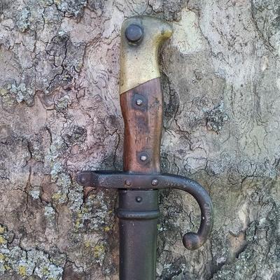 LOT 193: French Gras Bayonet with Scabbard - Blade Marked Mre d'Armes de Chat 1875