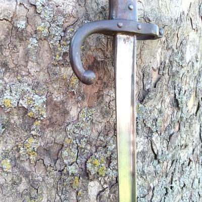 LOT 193: French Gras Bayonet with Scabbard - Blade Marked Mre d'Armes de Chat 1875