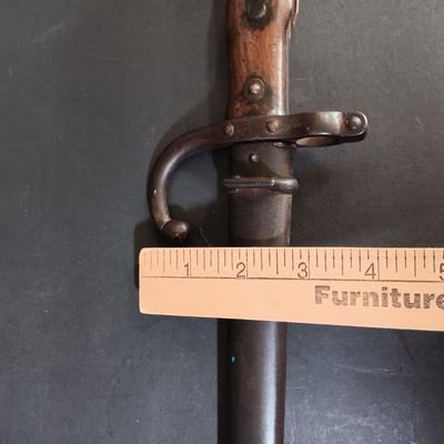 LOT 193: French Gras Bayonet with Scabbard - Blade Marked Mre d'Armes de Chat 1875