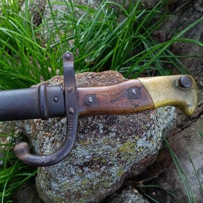 LOT 193: French Gras Bayonet with Scabbard - Blade Marked Mre d'Armes de Chat 1875