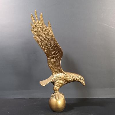 LOT 195: 1876 Philadelphia Centennial Exhibition Visitors Guide w/ Brass Eagle Flag Topper, Bailey Banks & Biddle Co. Miniature...