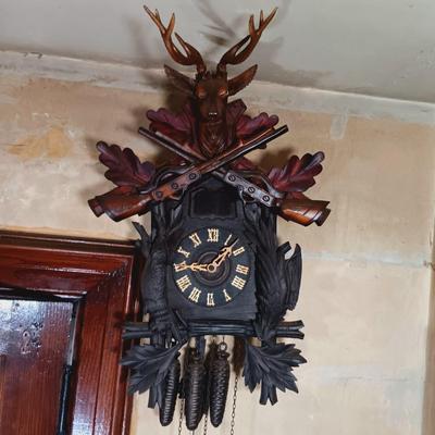 LOT 198: Hubert Herr Vintage Triberg Germany Cuckoo Clock