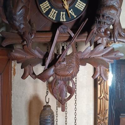 LOT 199: Vintage 'Hunter's Trophies' Cuckoo Clock