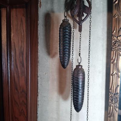 LOT 199: Vintage 'Hunter's Trophies' Cuckoo Clock