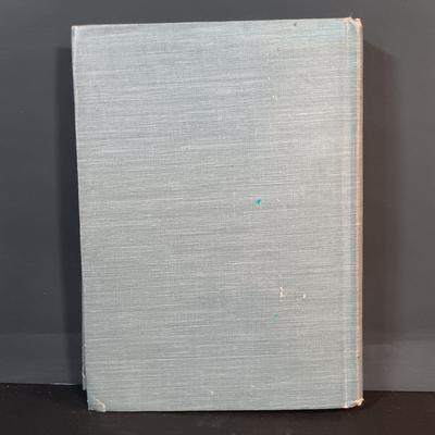 LOT 201: Cast Metal Elk Figurine, Vintage Stone Axe, Stone Arrowheads, Dried Shelf Mushroom & More