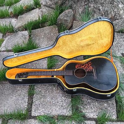LOT 203: Gibson L-00 Acoustic Guitar (Body Damage) w/ Inagaki Case
