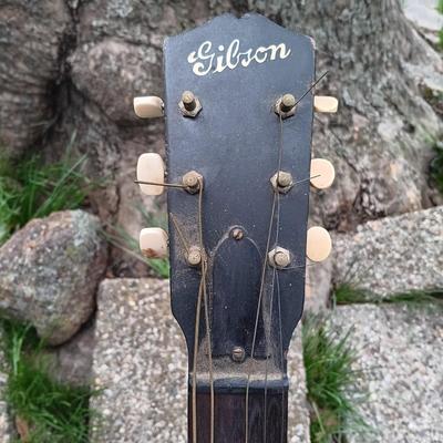 LOT 203: Gibson L-00 Acoustic Guitar (Body Damage) w/ Inagaki Case