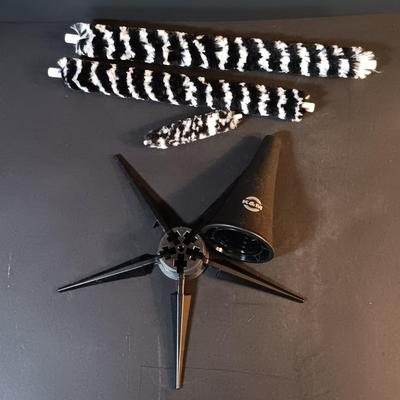 LOT 204: Jean Paul CL-31551 Clarinet with Case and Accessories