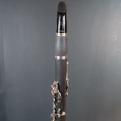 LOT 204: Jean Paul CL-31551 Clarinet with Case and Accessories